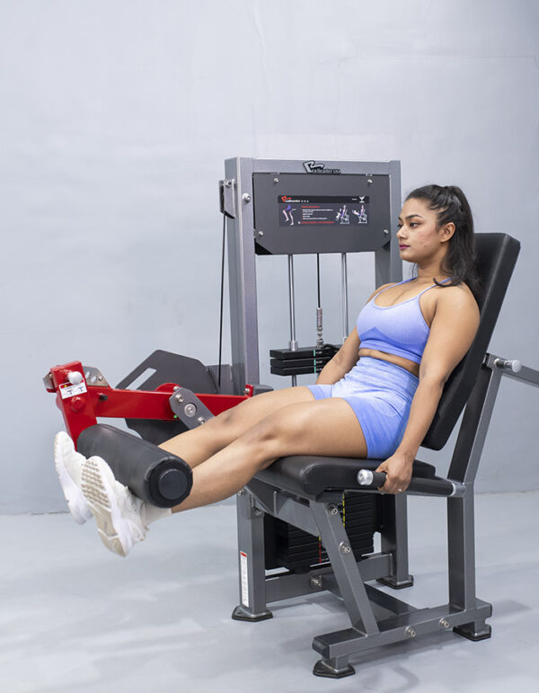 TS1005 - Leg Extension Machine