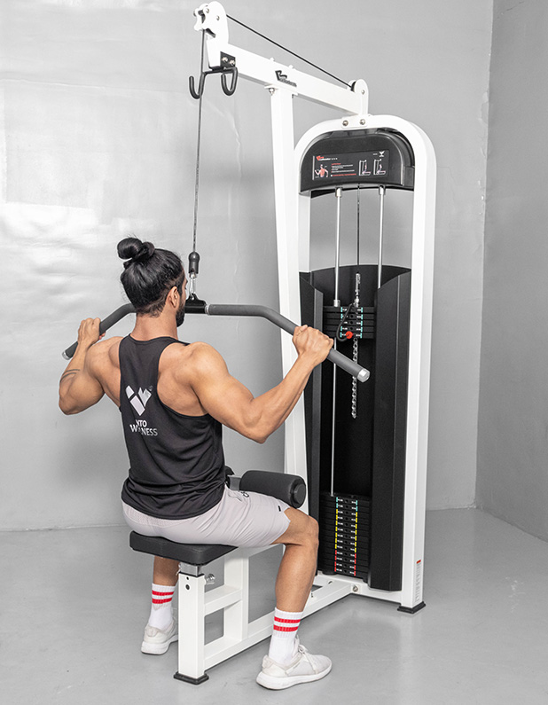 Lat_Pulldown_Machine-1